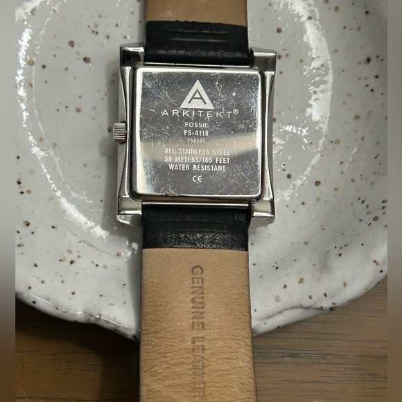 Fossil Watch - Picture 3 of 3